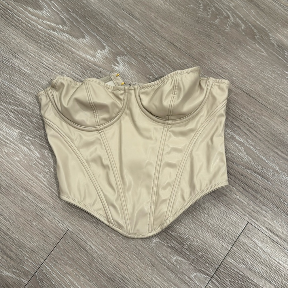 Tube top for going out